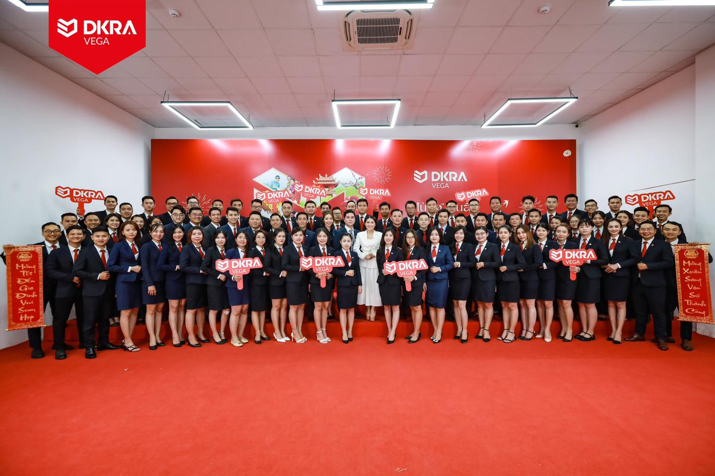 DKRA VEGA MỪNG XUÂN QUÝ MÃO