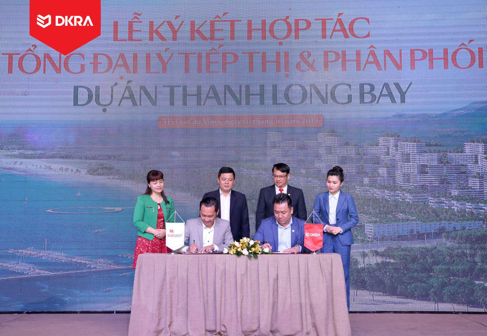 TẬP ĐOÀN NAM GROUP VÀ DKRA VIETNAM KÝ KẾT HỢP TÁC TỔNG ĐẠI LÝ TIẾP THỊ & PHÂN PHỐI DỰ ÁN THANH LONG BAY