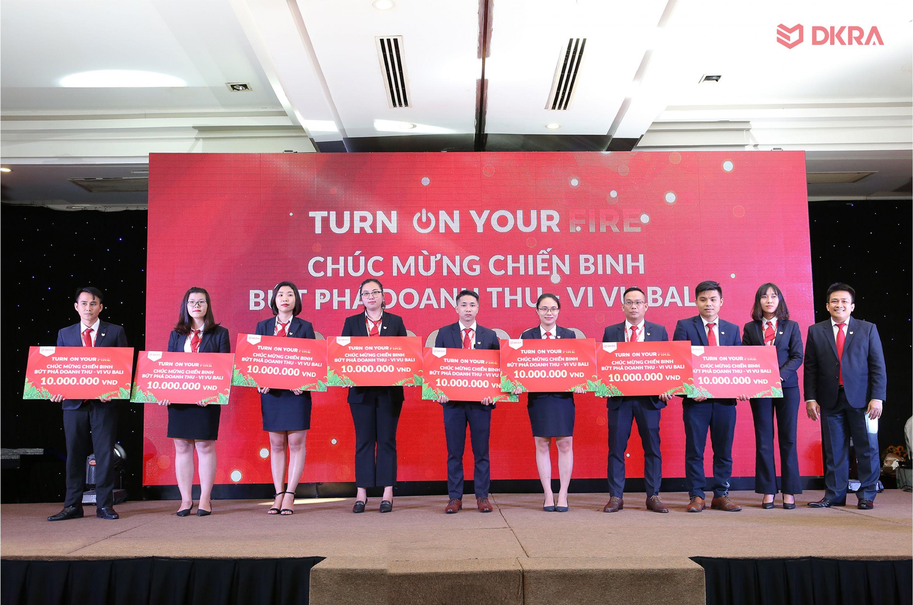 Anh-Sng-trao-T OYF-01.jpg