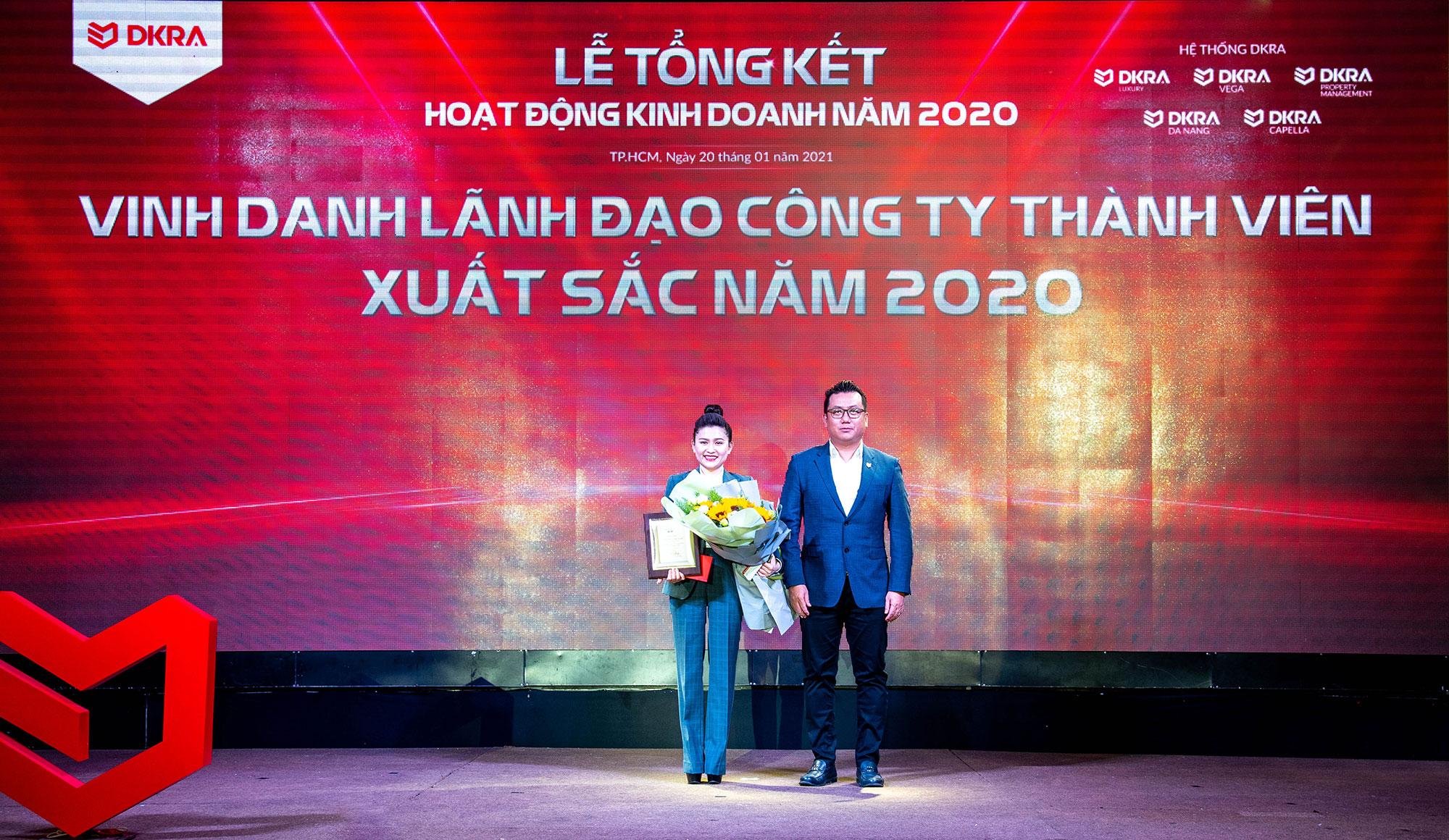 7.-Lanh-dao-co ng-ty-thanh-vi en-xuat-sac.jp g